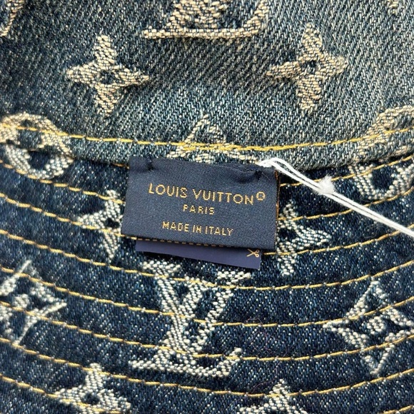 Louis Vuitton × Virgil Abloh Floral Reversible Monogram Bucket Hat - Picture 4 of 11